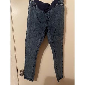Over the belly acid wash jeggings, size 6